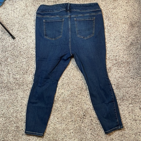 Torrid Dark Wash Feel The Fit Super Soft Distressed Stretch Jegging Size 18XS - Picture 3 of 7